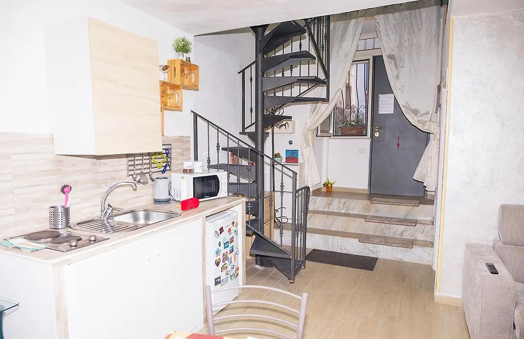 Vecchia Napoli Apt 20-1